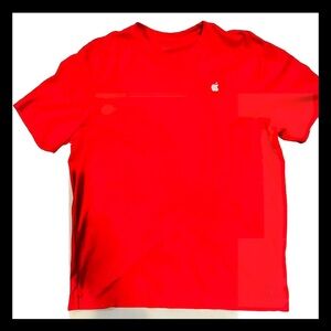 APPLE LOGO RED SHORT SLEEVE T-SHIRT SIZE LARGE!